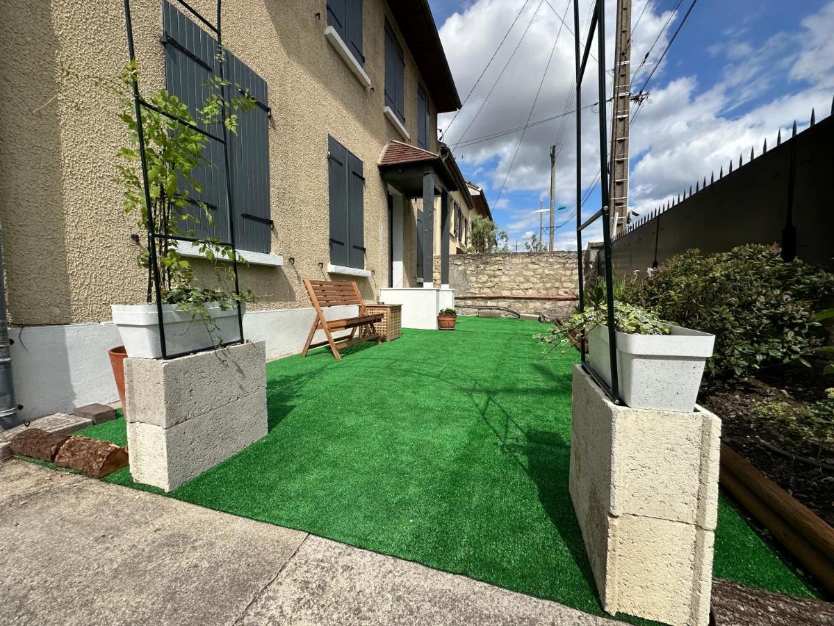 Love Room Avec Jacuzzi Proche Paris Et Roissy Cdg Persan Exterior photo